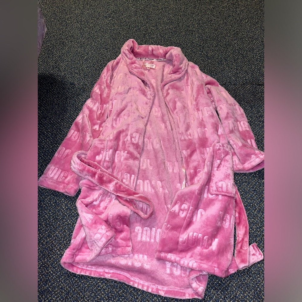Juicy Couture bathrob